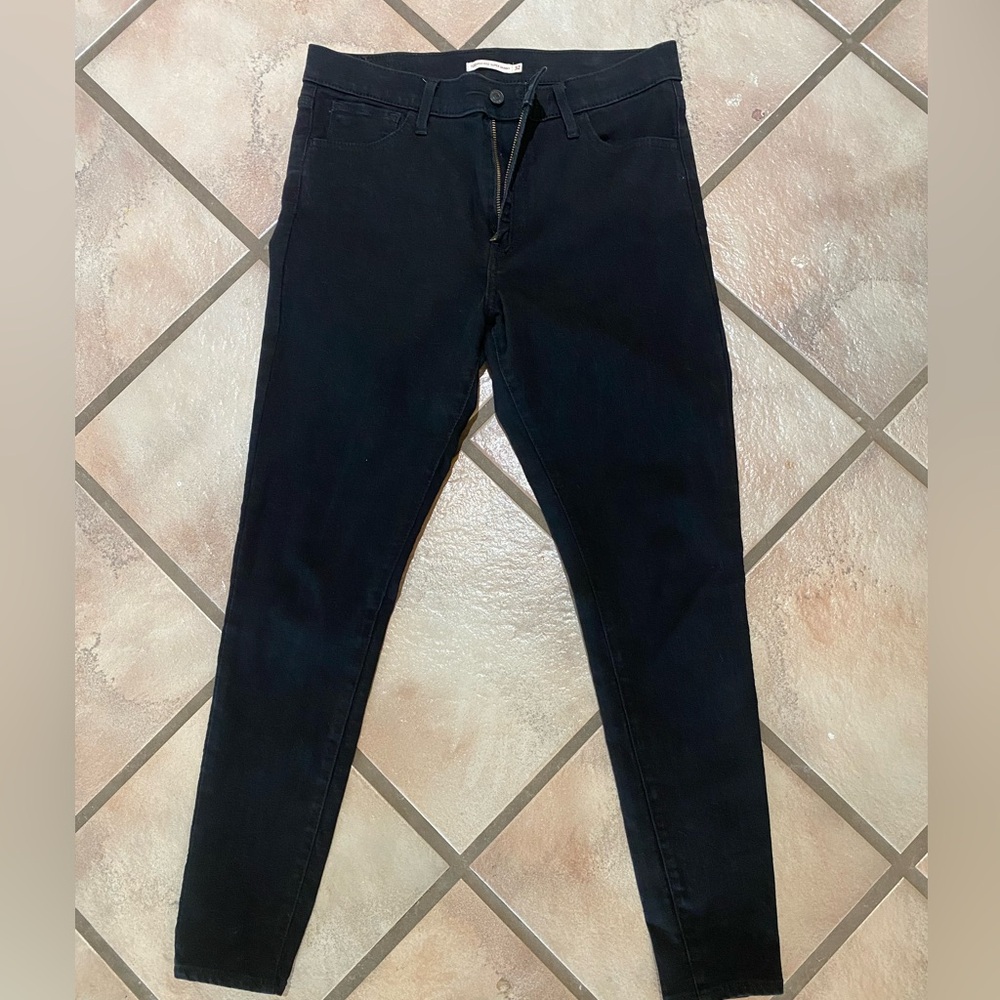 Levi Strauss &Co 720 High Rise Super Skinny size 32